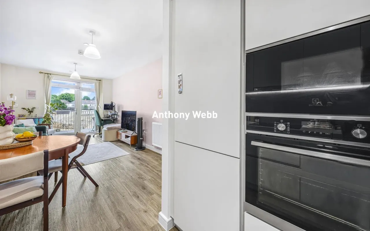 Bloomsbury Avenue, Southgate, N14, photo 6