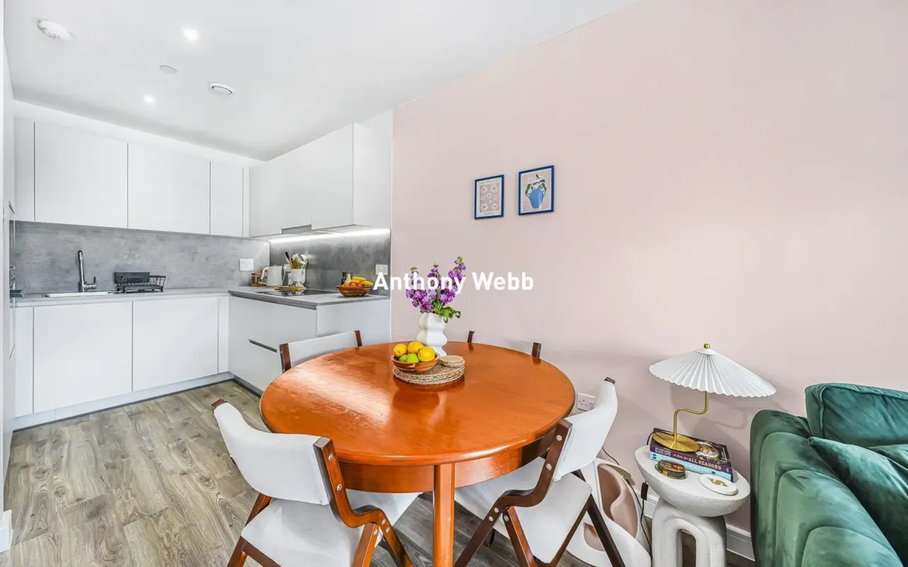 Bloomsbury Avenue, Southgate, N14, photo 7