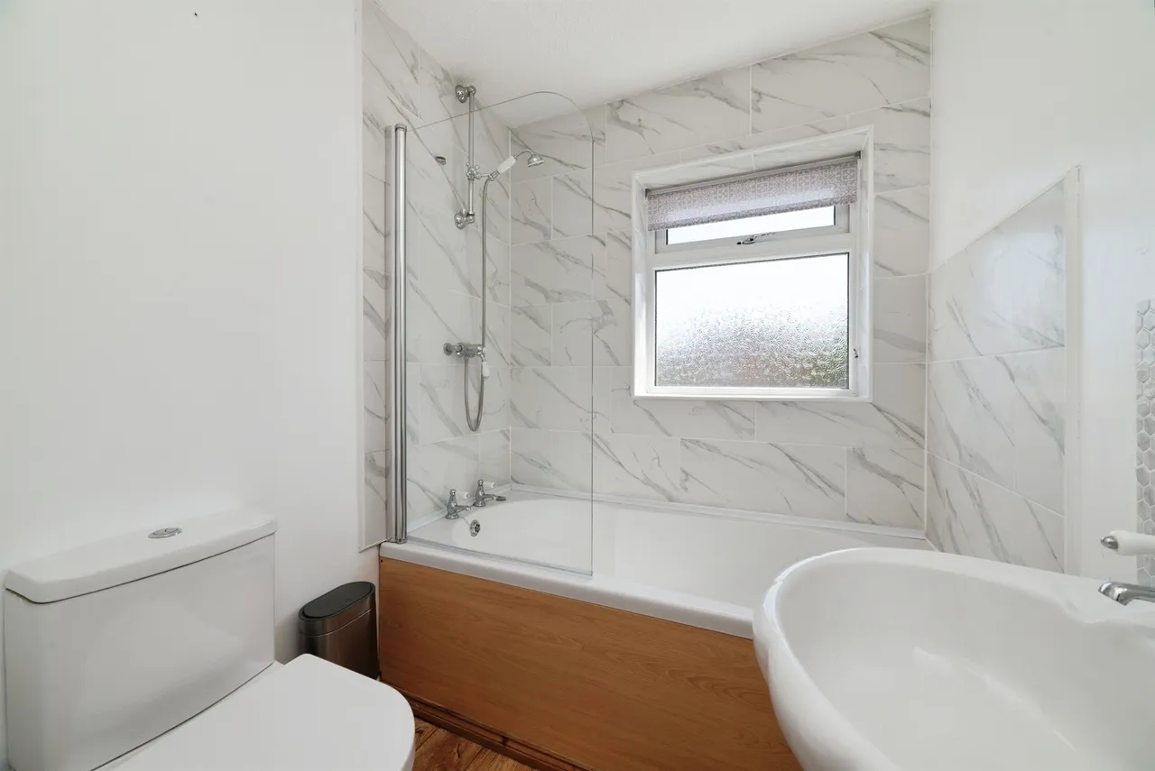 Emberton Park, Kingswood, HU7, photo 13