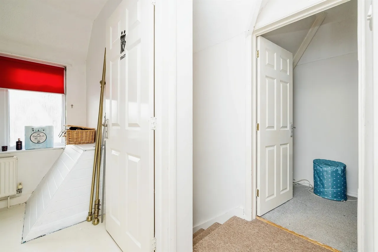Buckingham Road, Steeple Claydon, MK18, photo 11