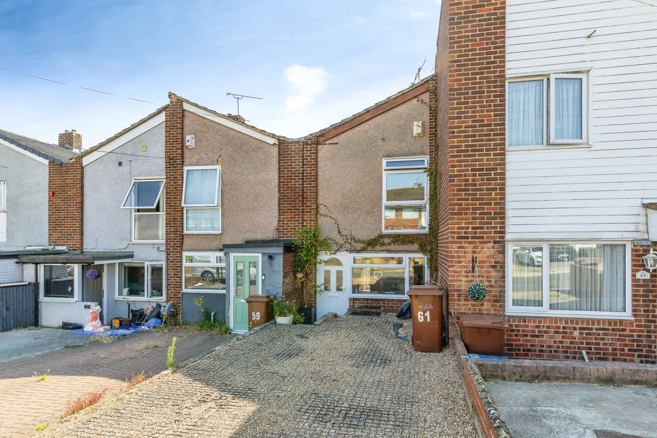 2 bed house for sale, Seagull Road, Rochester, ME2