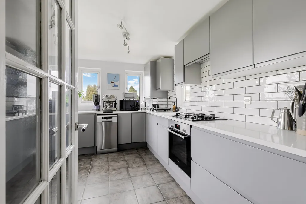 Brathway Road, London, SW18, photo 2