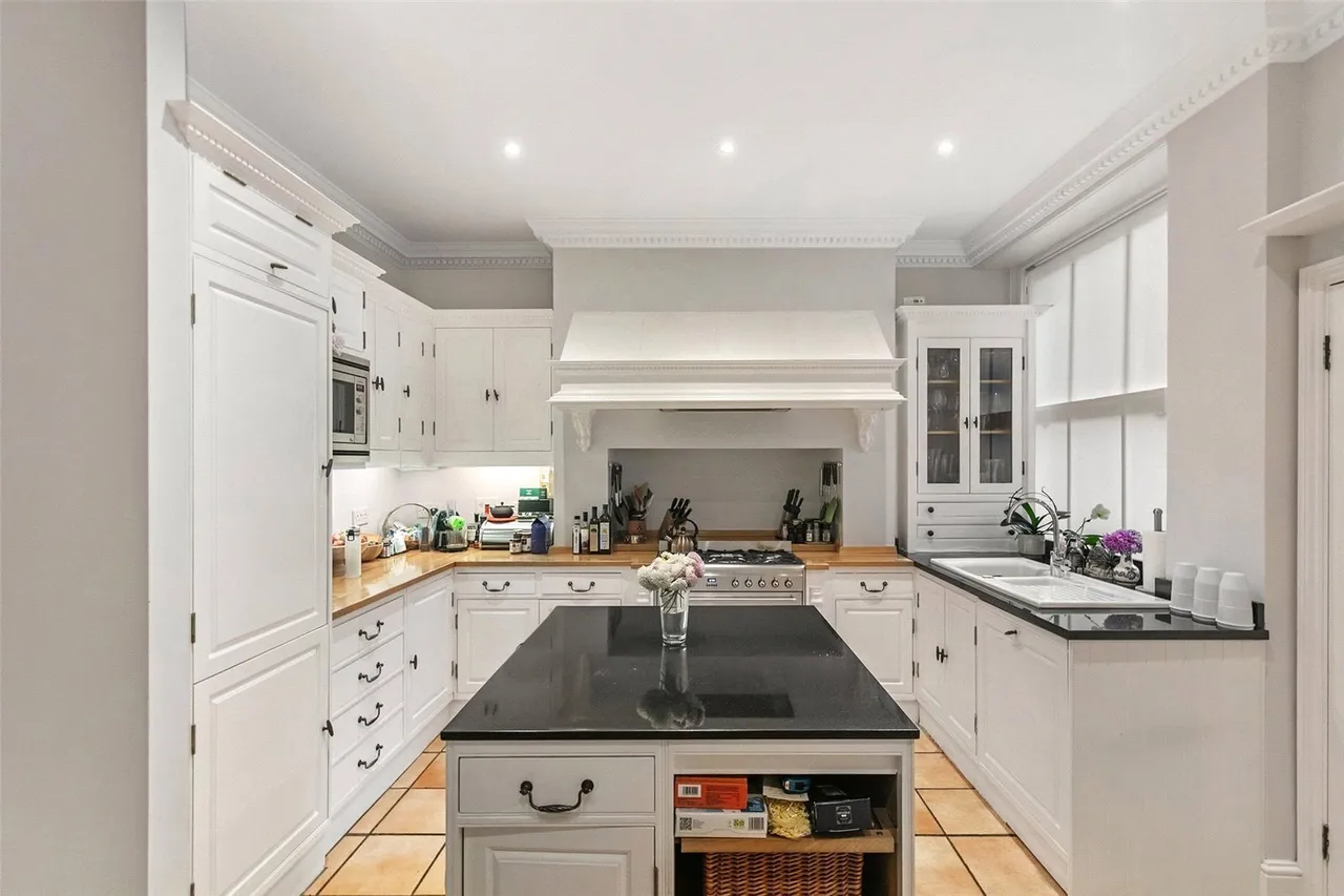 Wynnstay Gardens, Kensington, W8, photo 4