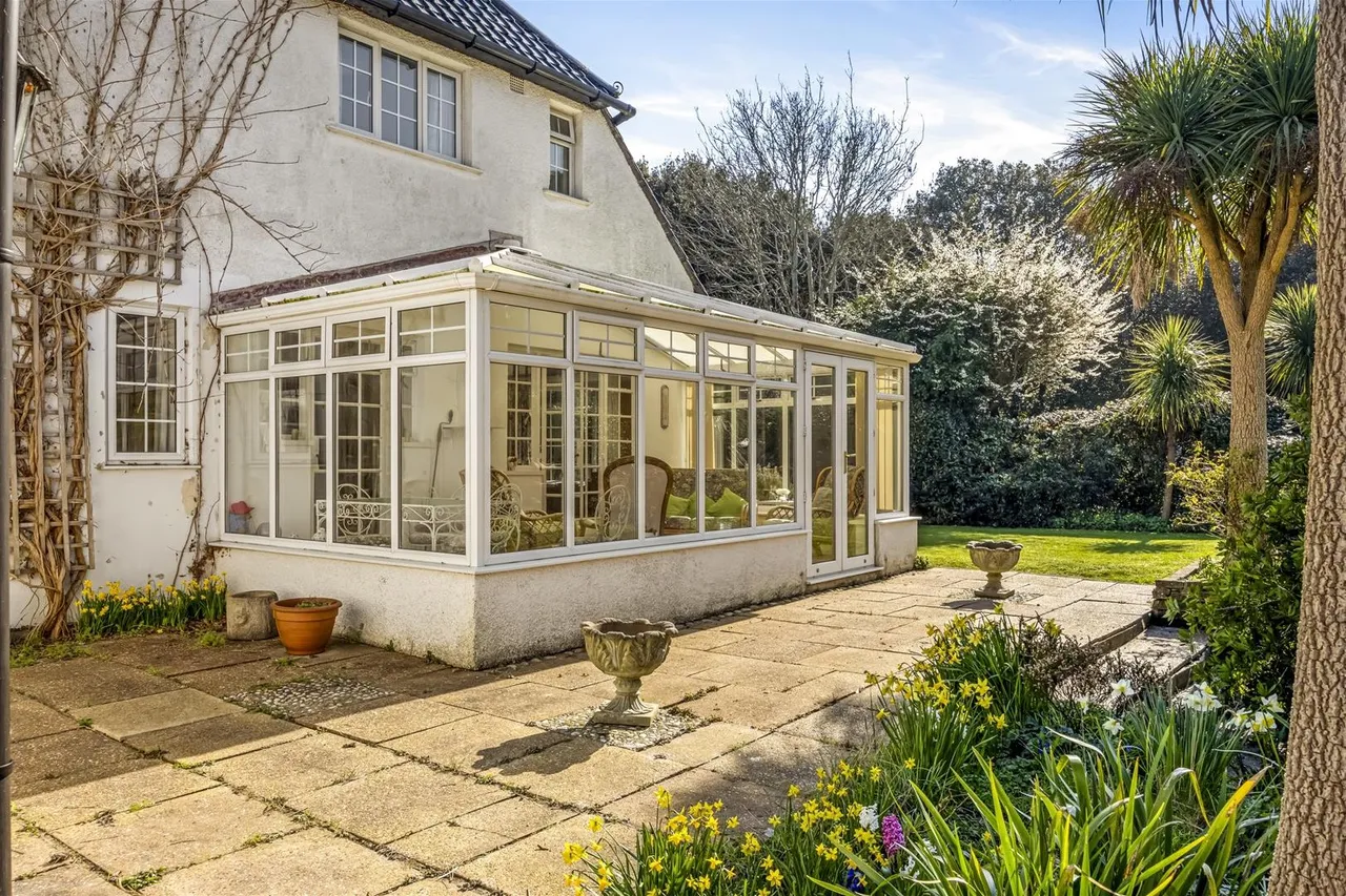 Bodiam Avenue, Goring-By-Sea, Worthing, photo 5