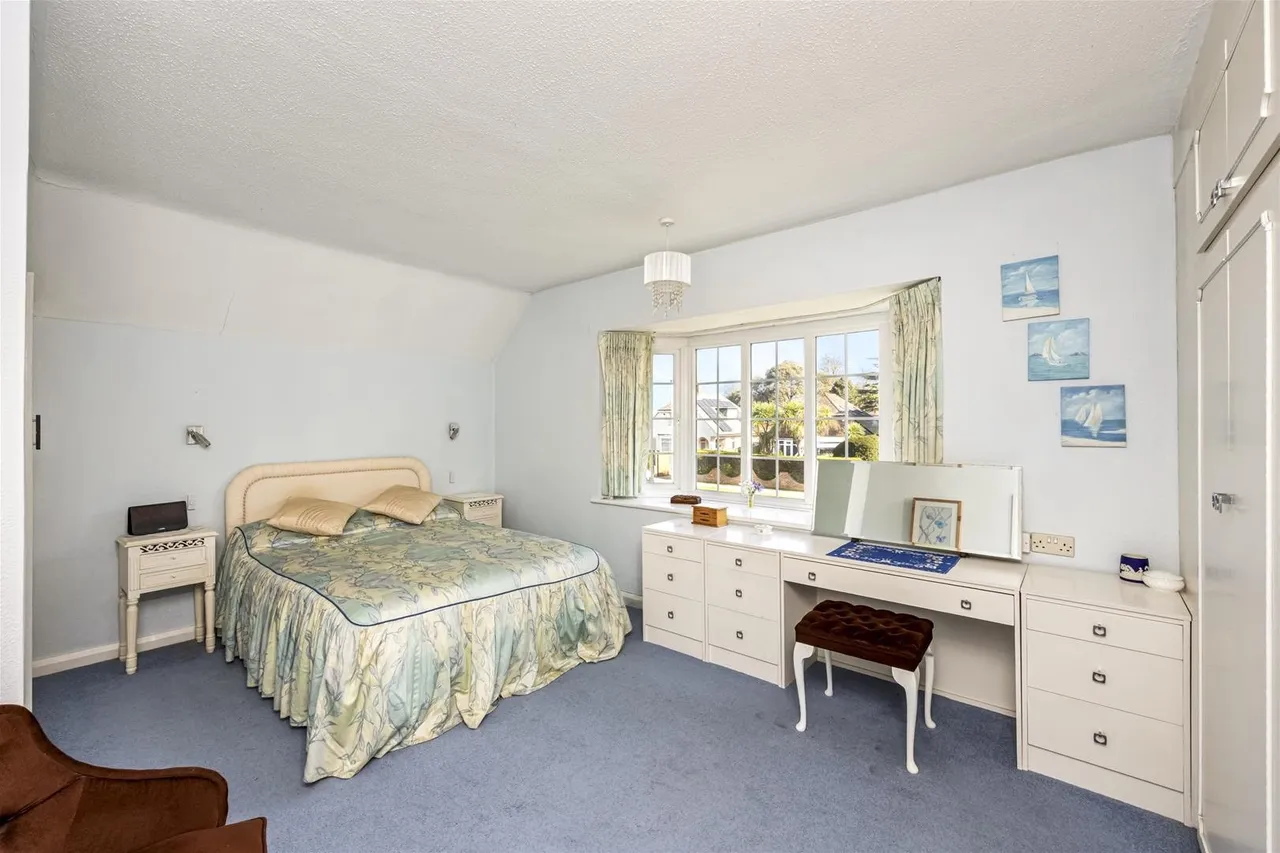 Bodiam Avenue, Goring-By-Sea, Worthing, photo 12