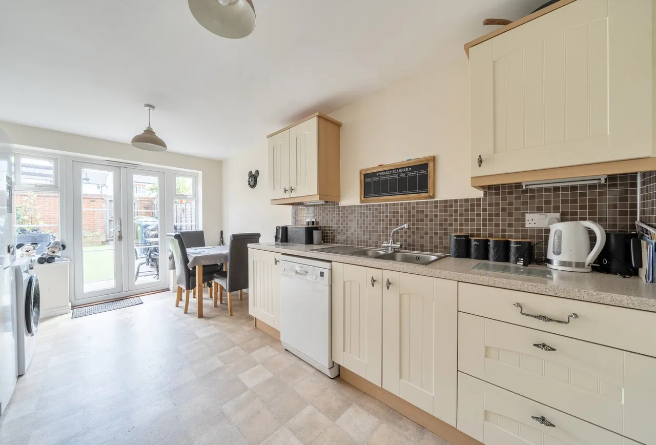 Melrose Walk, Tewkesbury, GL20 5FW, photo 4