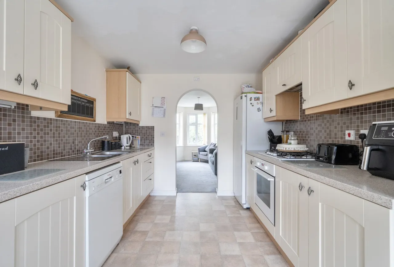 Melrose Walk, Tewkesbury, GL20 5FW, photo 3