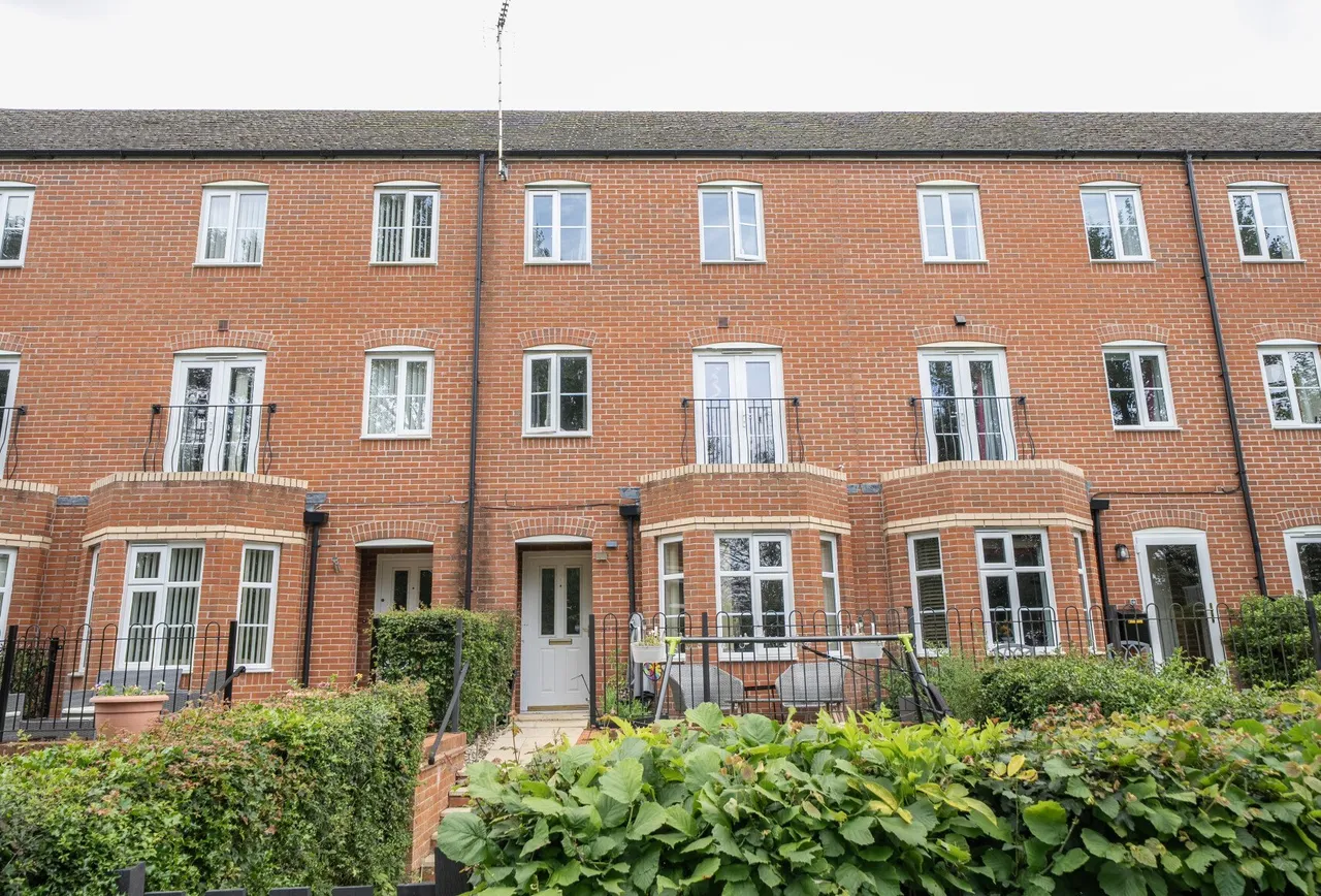 3 bed house for sale — Melrose Walk, Tewkesbury, GL20 5FW