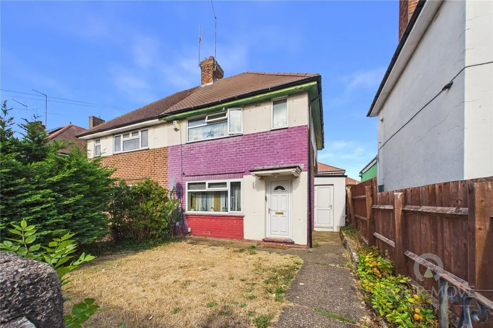 2 bed house for sale — Merthyr Road, Northampton, Northamptonshire, NN5