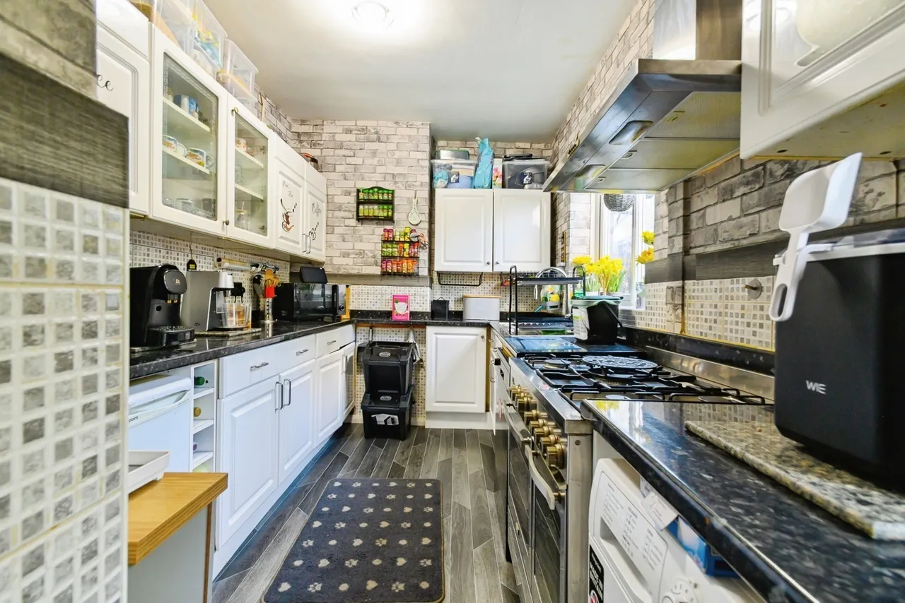 East Drive, Swinton, M27, photo 4
