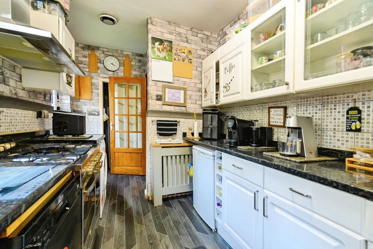 East Drive, Swinton, M27, photo 5