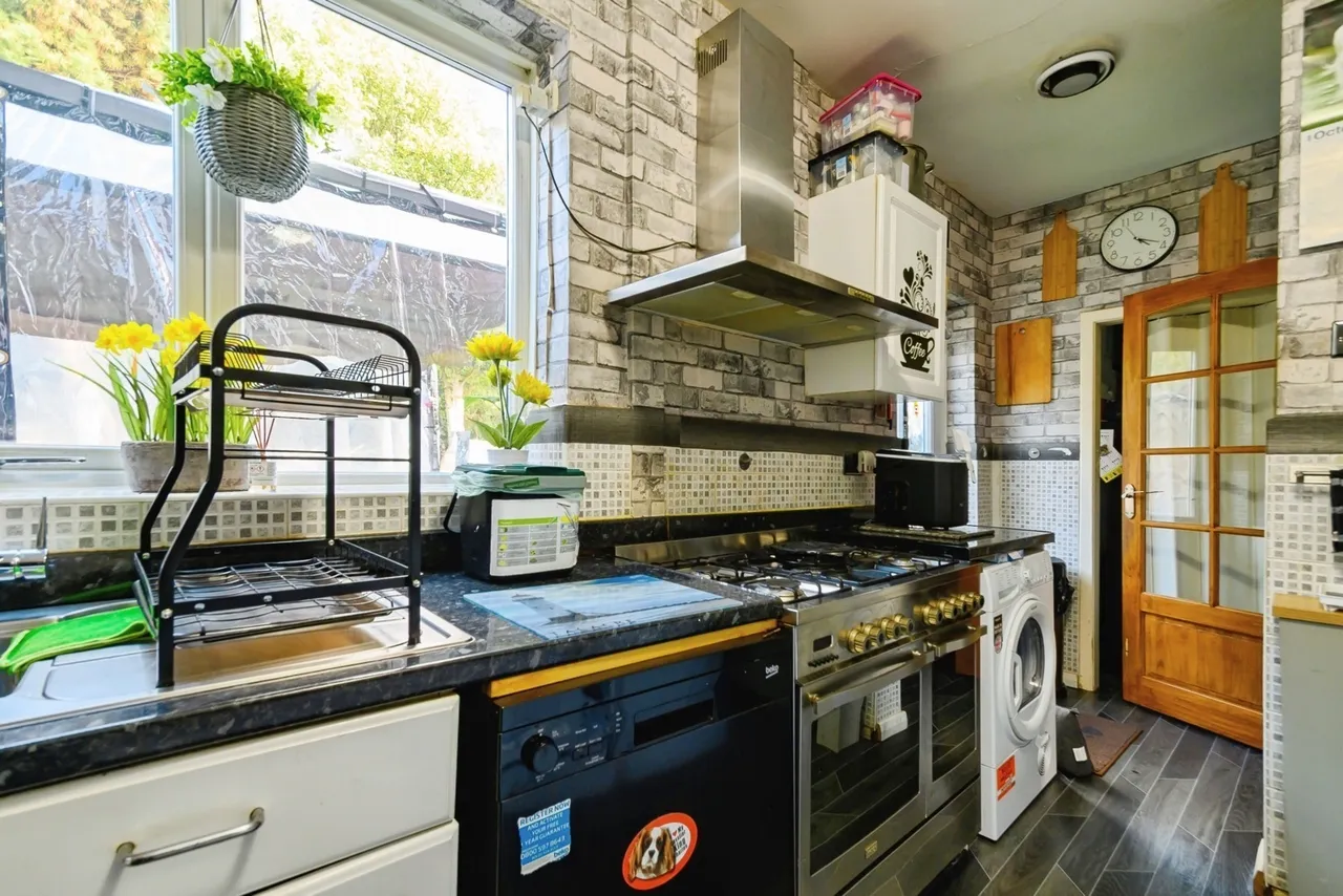 East Drive, Swinton, M27, photo 19