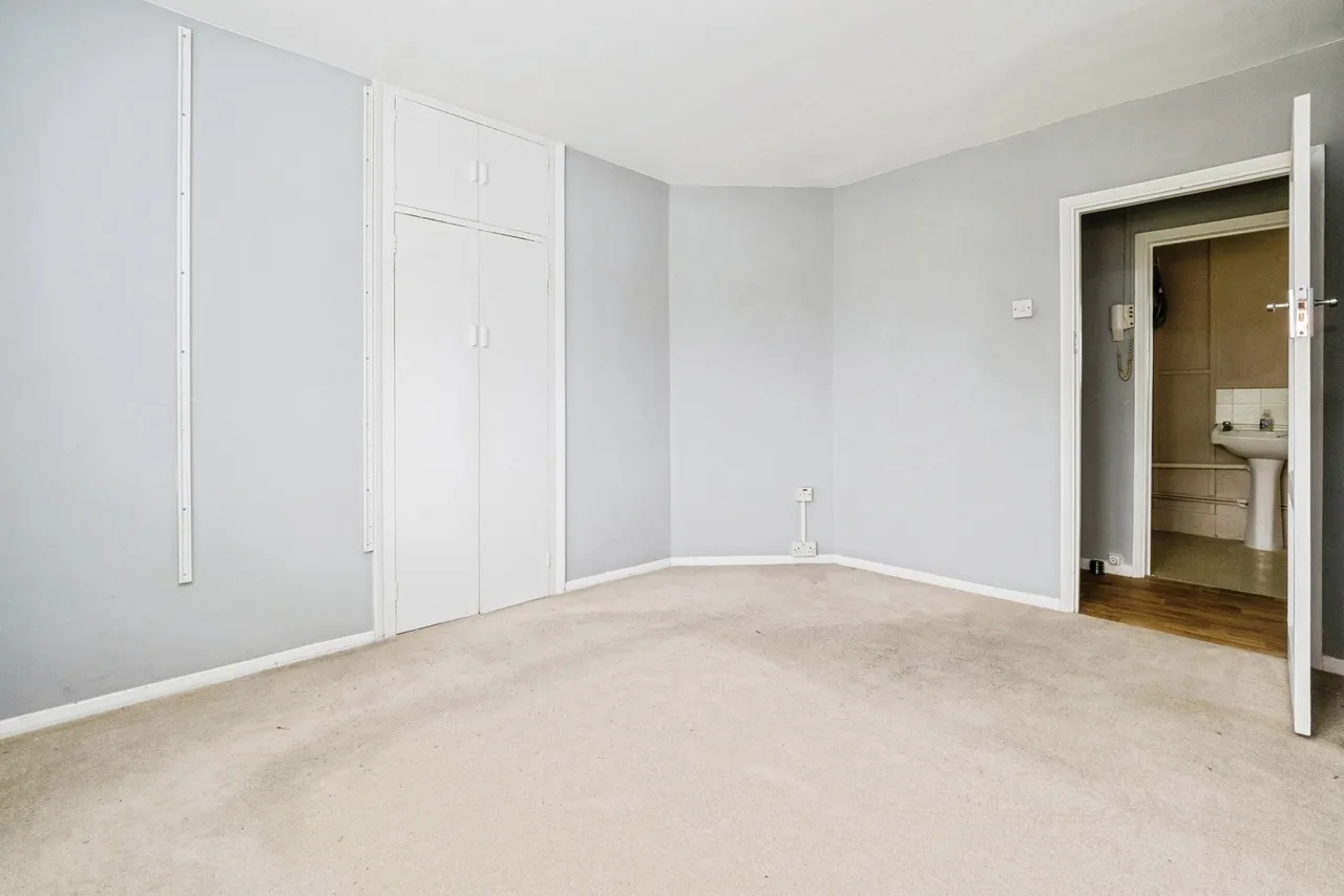 Hedgemans Way, DAGENHAM, Essex, RM9, photo 13
