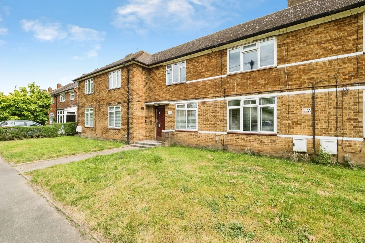 1 bed flat for sale — Hedgemans Way, DAGENHAM, Essex, RM9