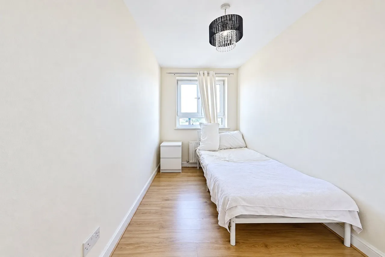 Jack Cornwell Street, Manor Park, E12, photo 13