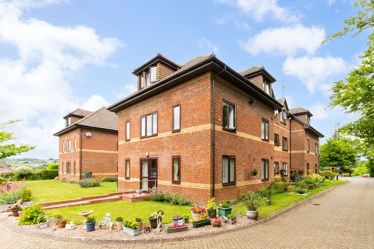 2 bed flat for sale — St. Marys Close, Alton, GU34