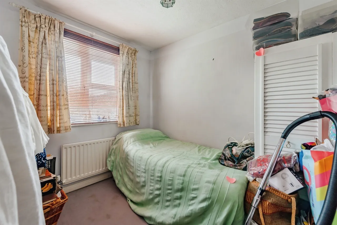 Horndean Close, Crawley, RH10, photo 13