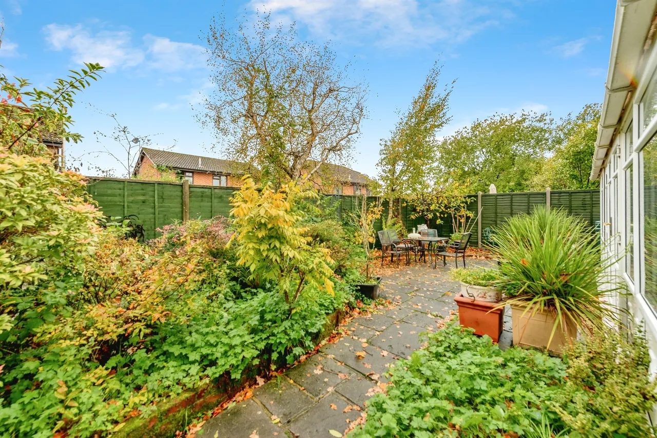 Horndean Close, Crawley, RH10, photo 17