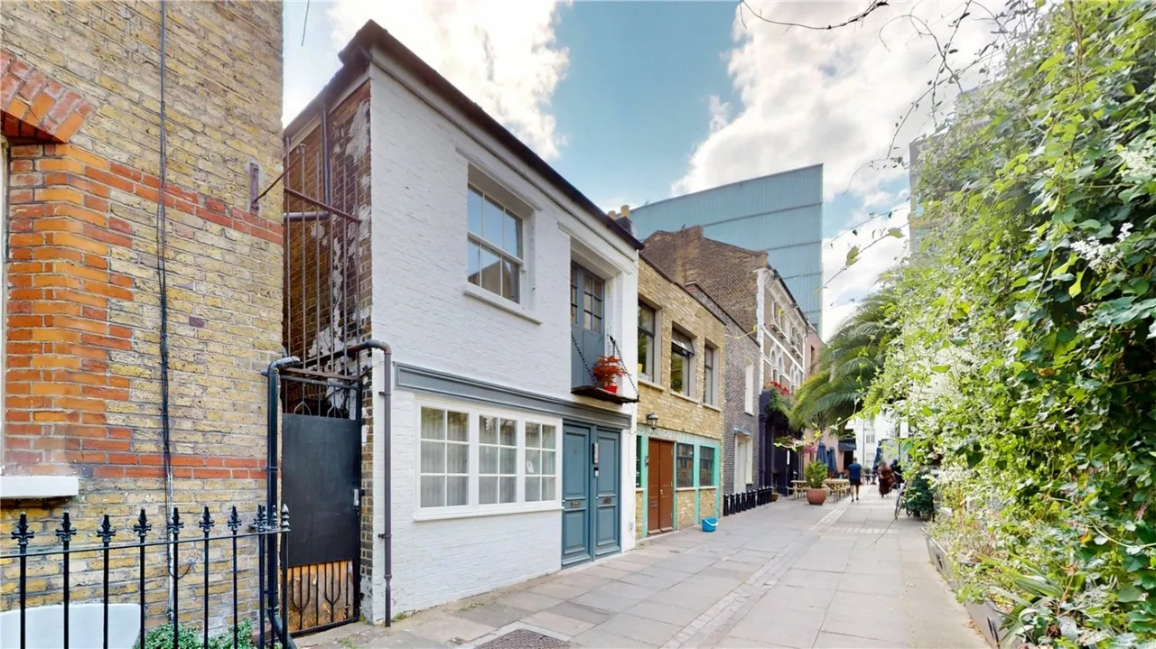 Sylvester Path, Hackney Central, E8, photo 14