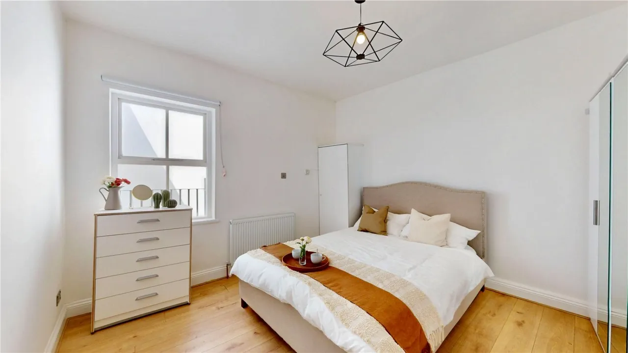 Sylvester Path, Hackney Central, E8, photo 8