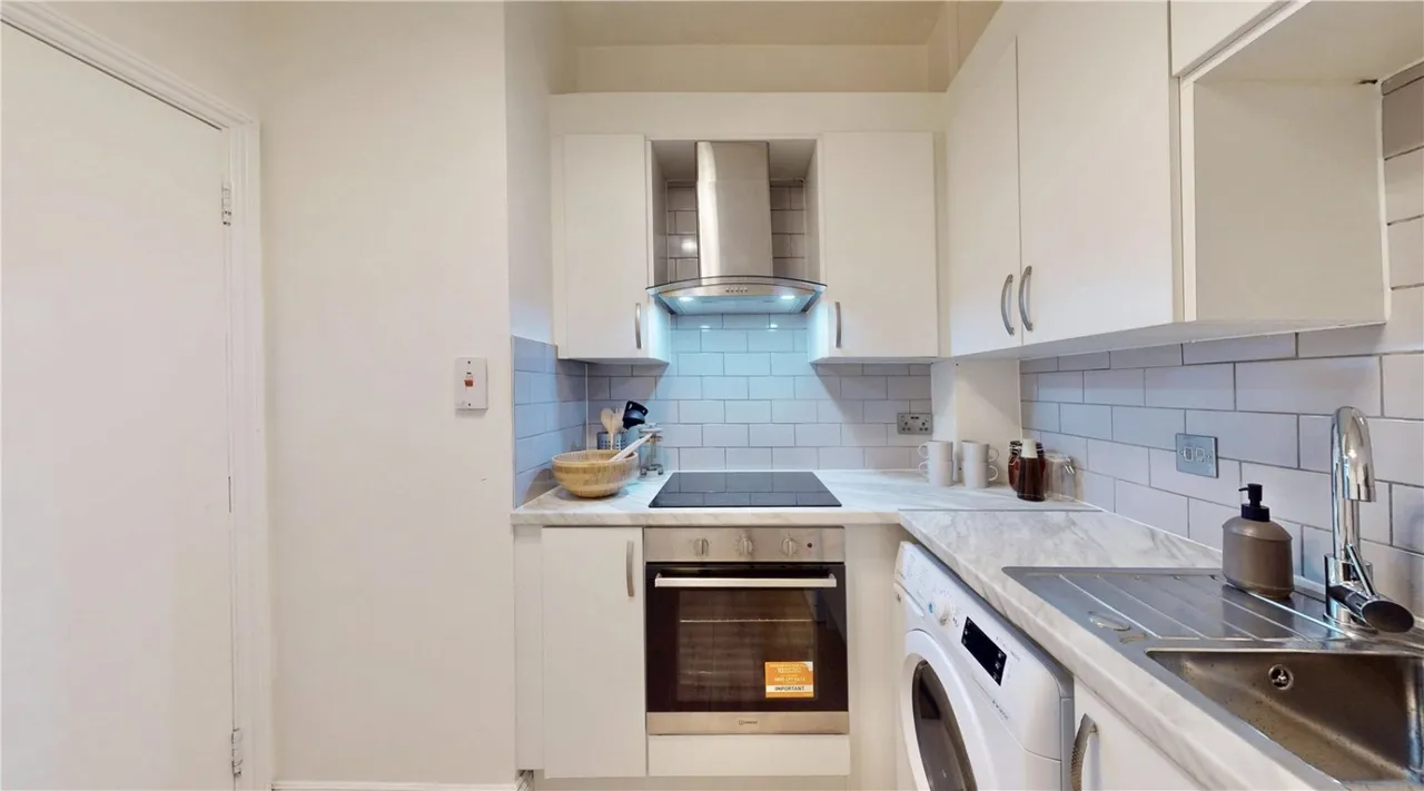 Sylvester Path, Hackney Central, E8, photo 5