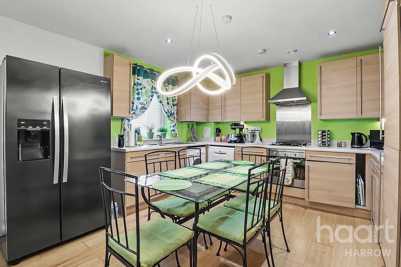 Douglas Close, Stanmore, HA7, photo 4