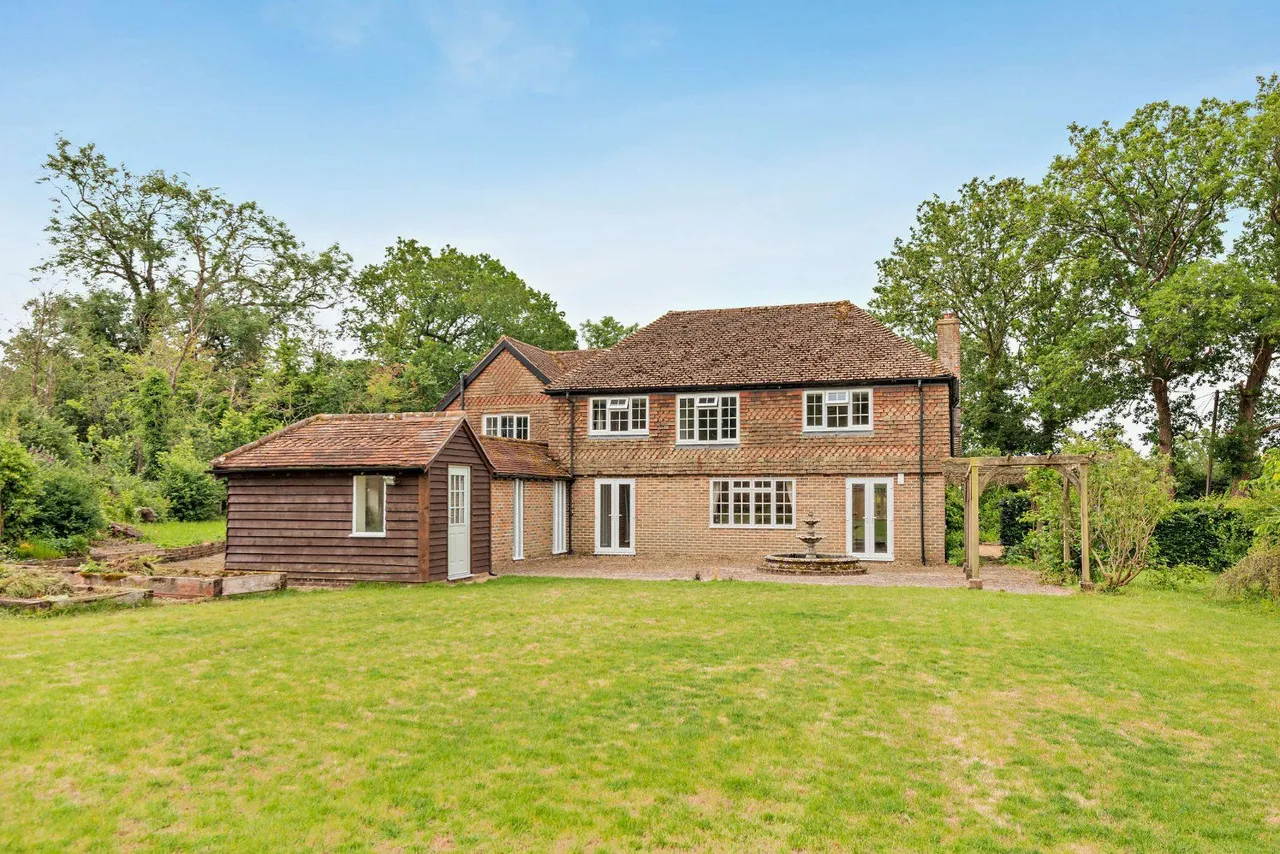 New Road, Billingshurst, RH14, photo 10