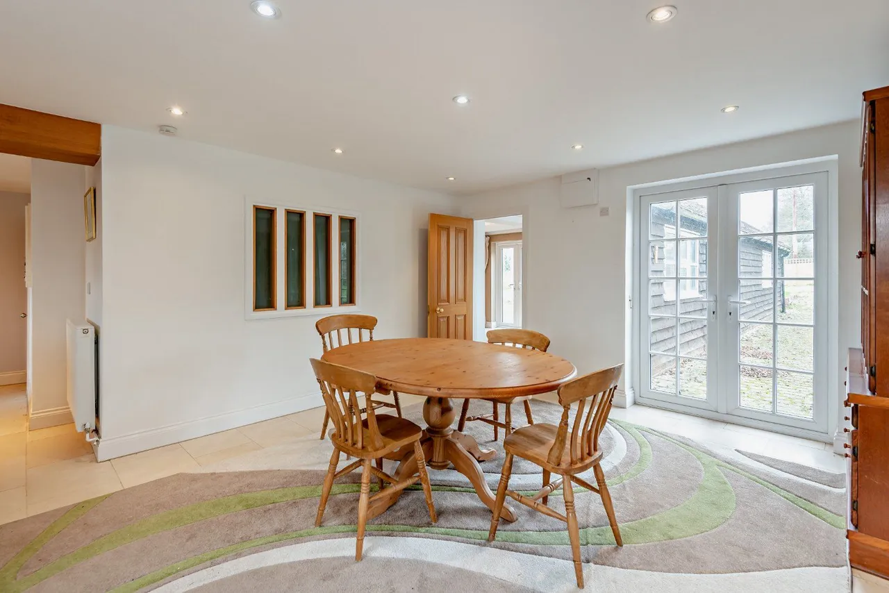 New Road, Billingshurst, RH14, photo 5