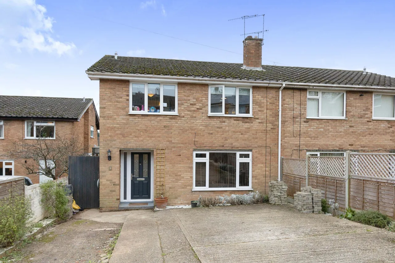 4 bed house for sale, Ash Close, Ash, GU12