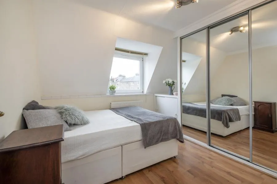 St. Ann's Hill, London, SW18, photo 7