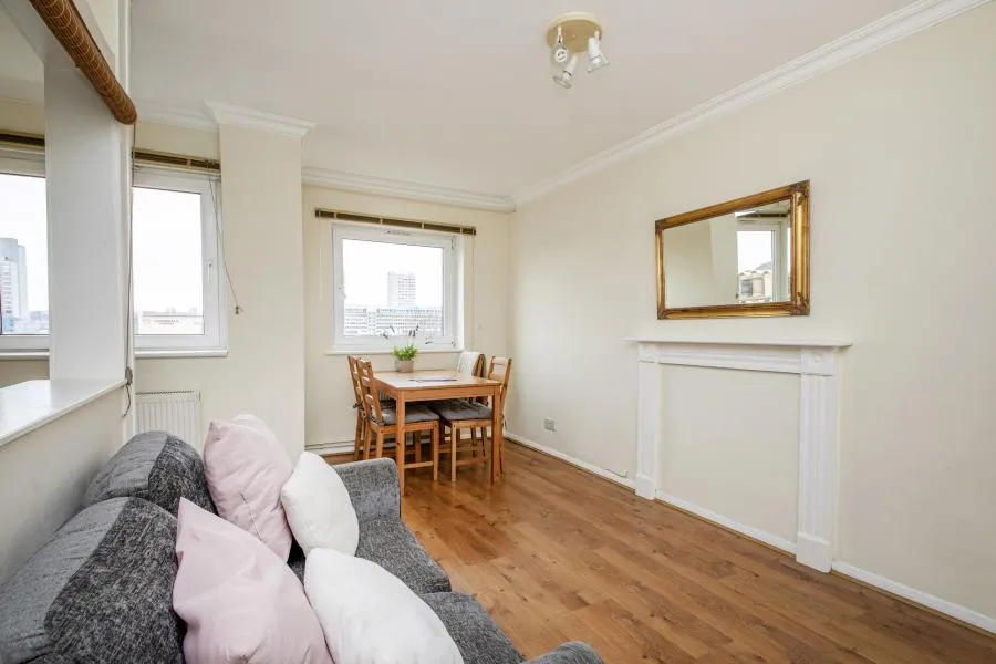 St. Ann's Hill, London, SW18, photo 2