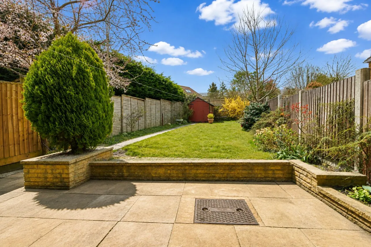 Dell Close, Harpenden, AL5, photo 3