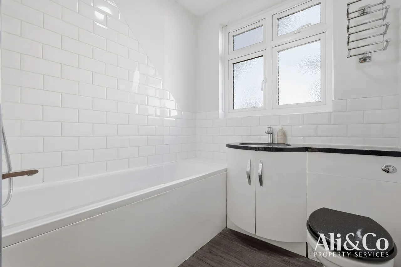 Gordon Road, Grays, Essex, RM16 2GN, photo 12
