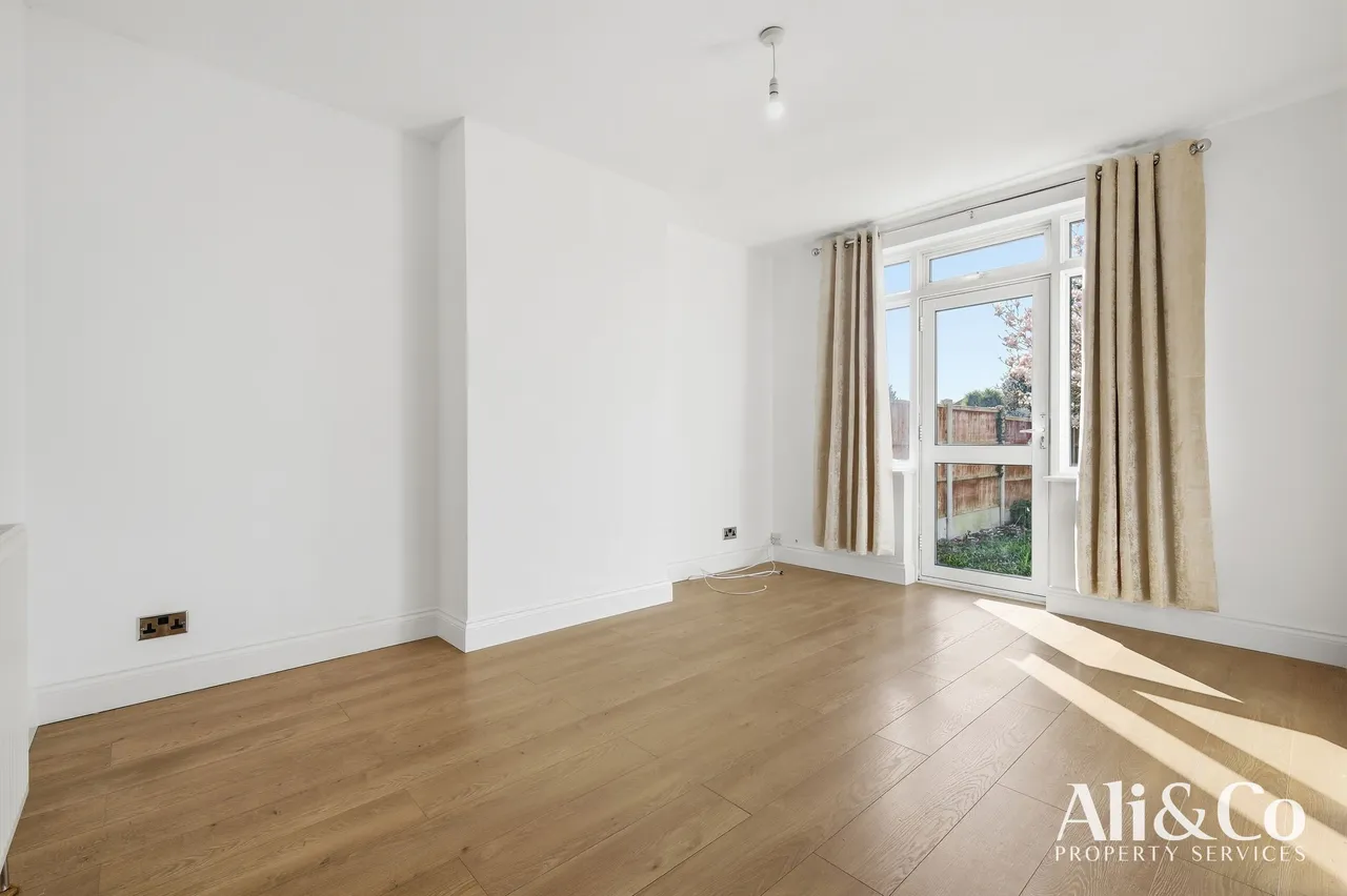 Gordon Road, Grays, Essex, RM16 2GN, photo 10