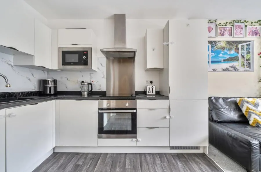 Whitchurch Lane, Bristol, BS14, photo 2