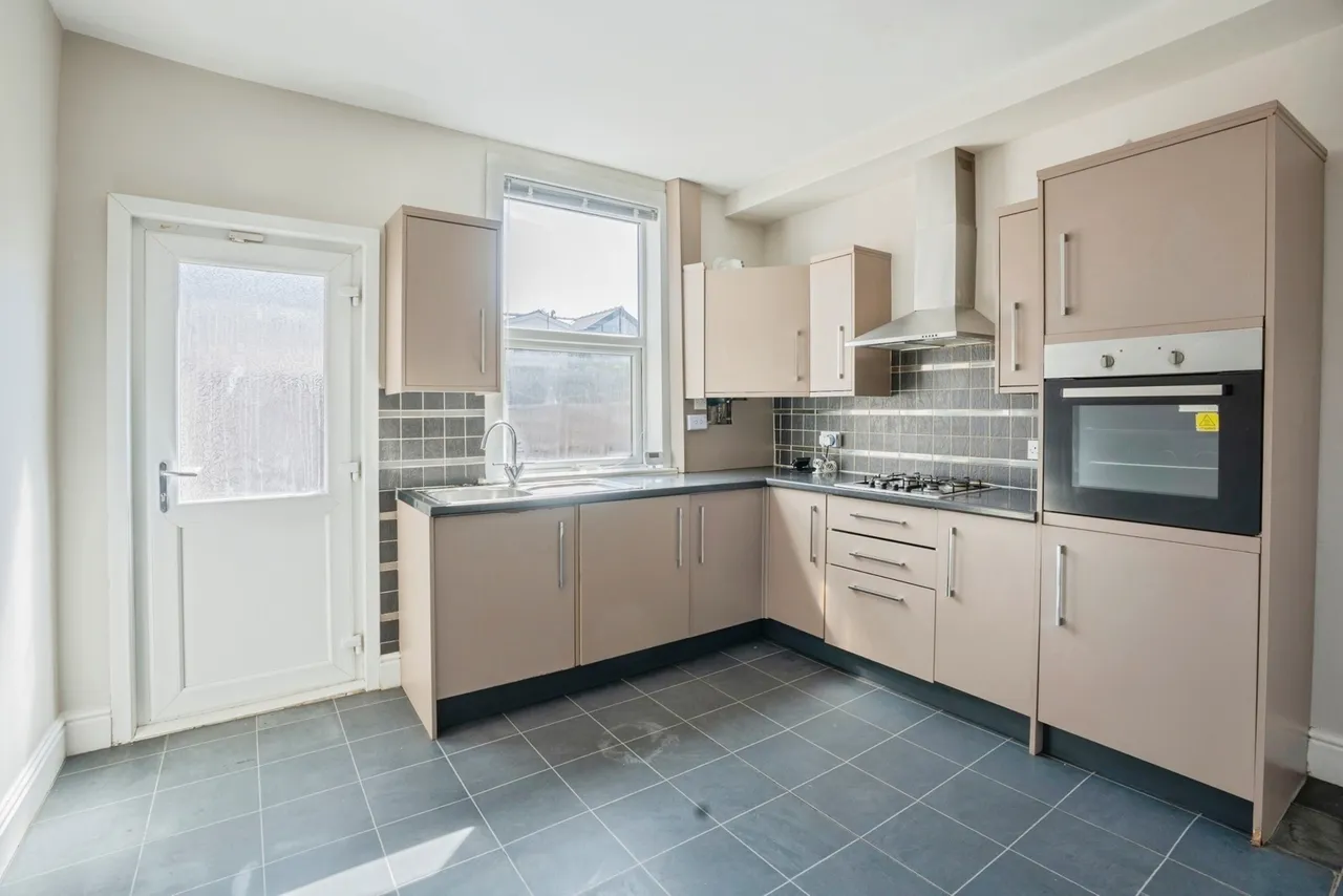 Lancing Road, SHEFFIELD, South Yorkshire, S2, photo 6