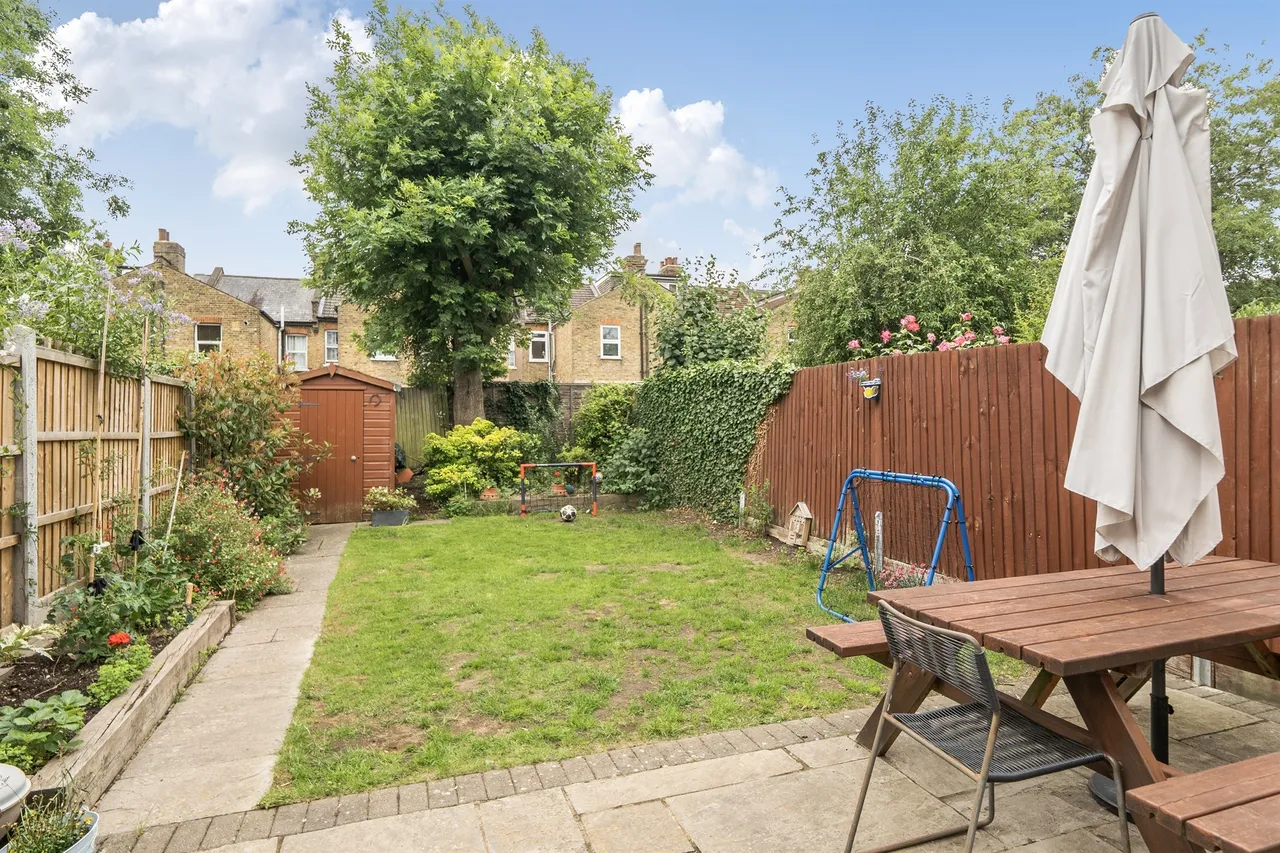 Holtwhites Hill, Enfield, EN2, photo 2
