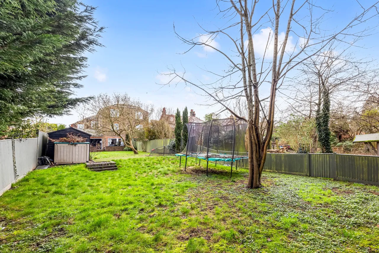 Haywards Road, Haywards Heath, RH16, photo 30