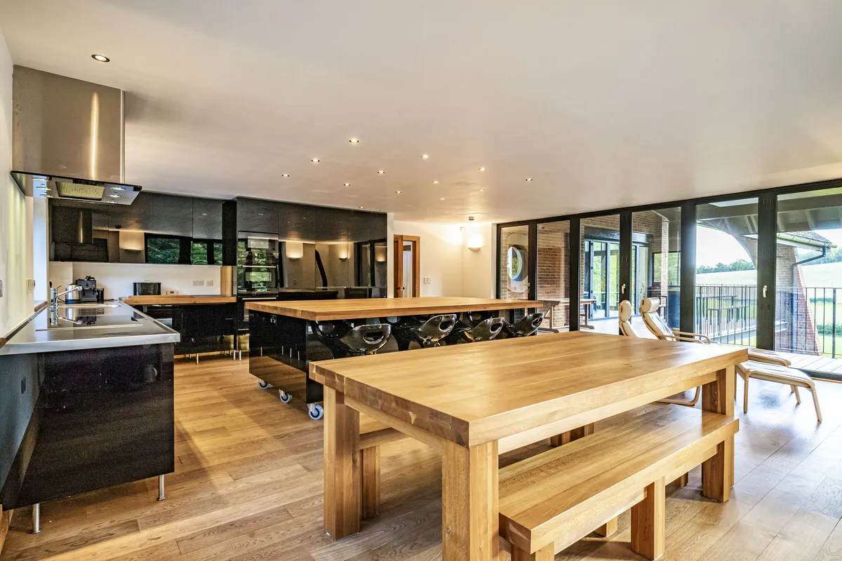 Checkendon Hill House, RG8, photo 5