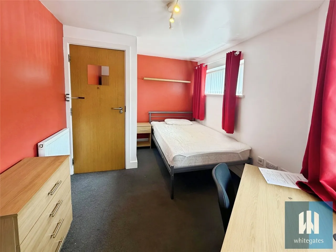 Firth Street, Huddersfield, HD1, photo 2