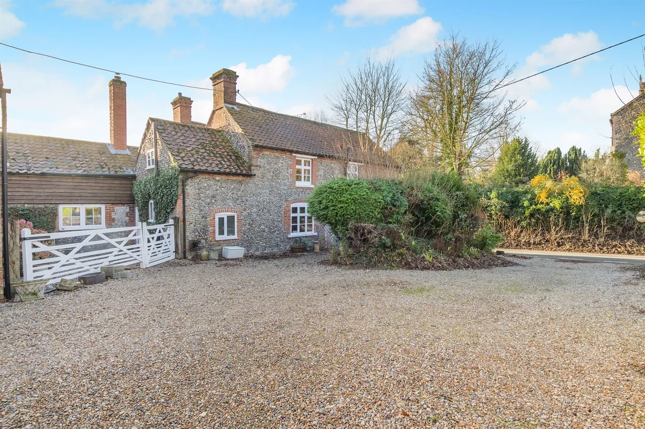 The Street, Thornage, NR25, photo 13