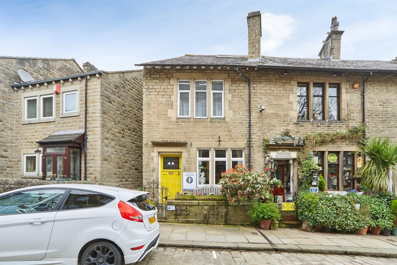 5 bed house for sale — Main Street, Haworth, Keighley