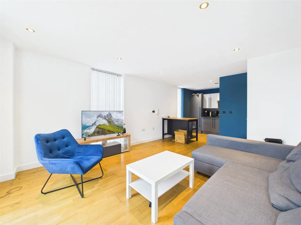 The Quays, M50, photo 6