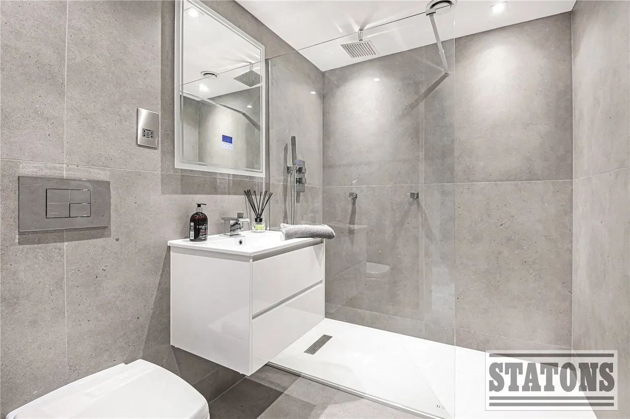 Parkgate Avenue, Hadley Wood, EN4, photo 21
