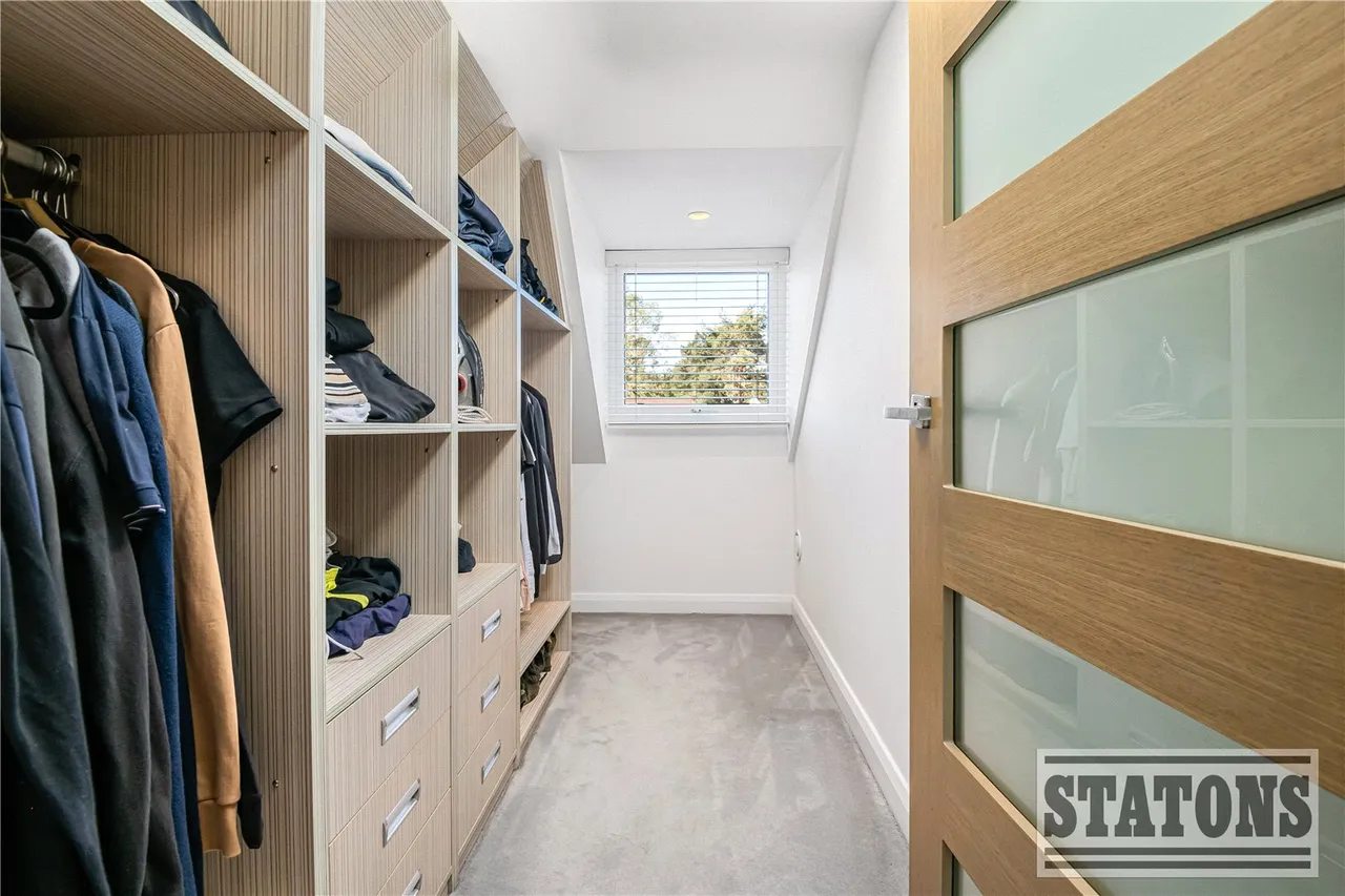 Parkgate Avenue, Hadley Wood, EN4, photo 32
