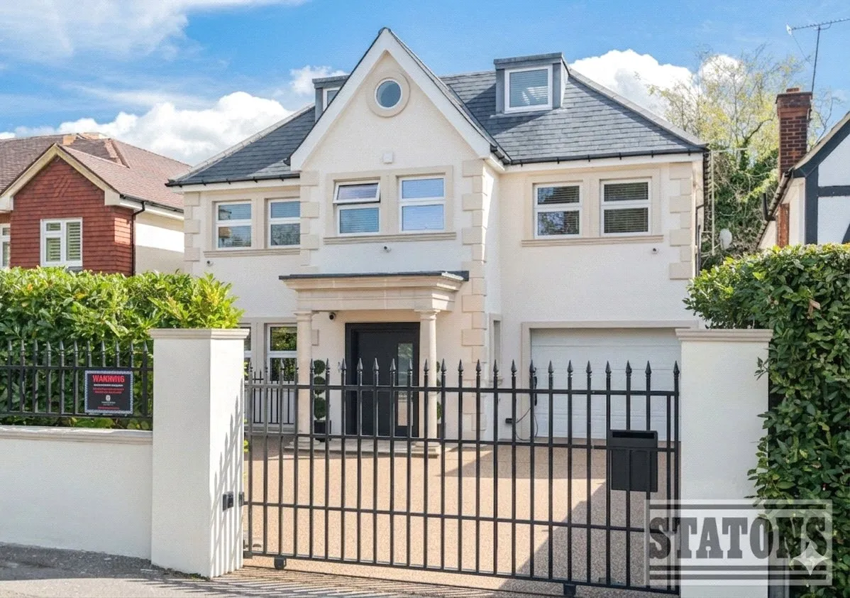 5 bed house to rent, Parkgate Avenue, Hadley Wood, EN4