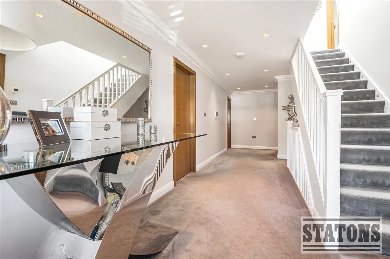 Parkgate Avenue, Hadley Wood, EN4, photo 28