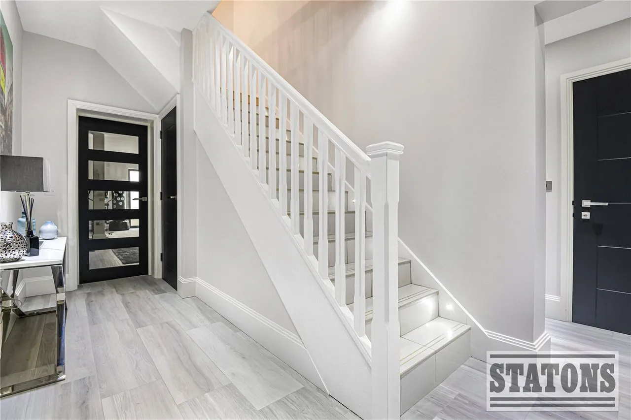 Parkgate Avenue, Hadley Wood, EN4, photo 14