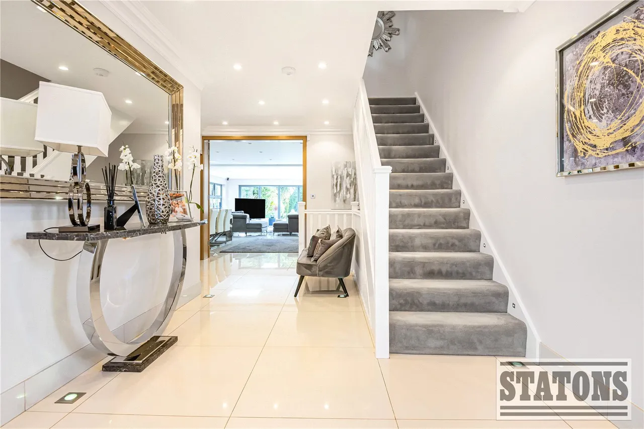 Parkgate Avenue, Hadley Wood, EN4, photo 4
