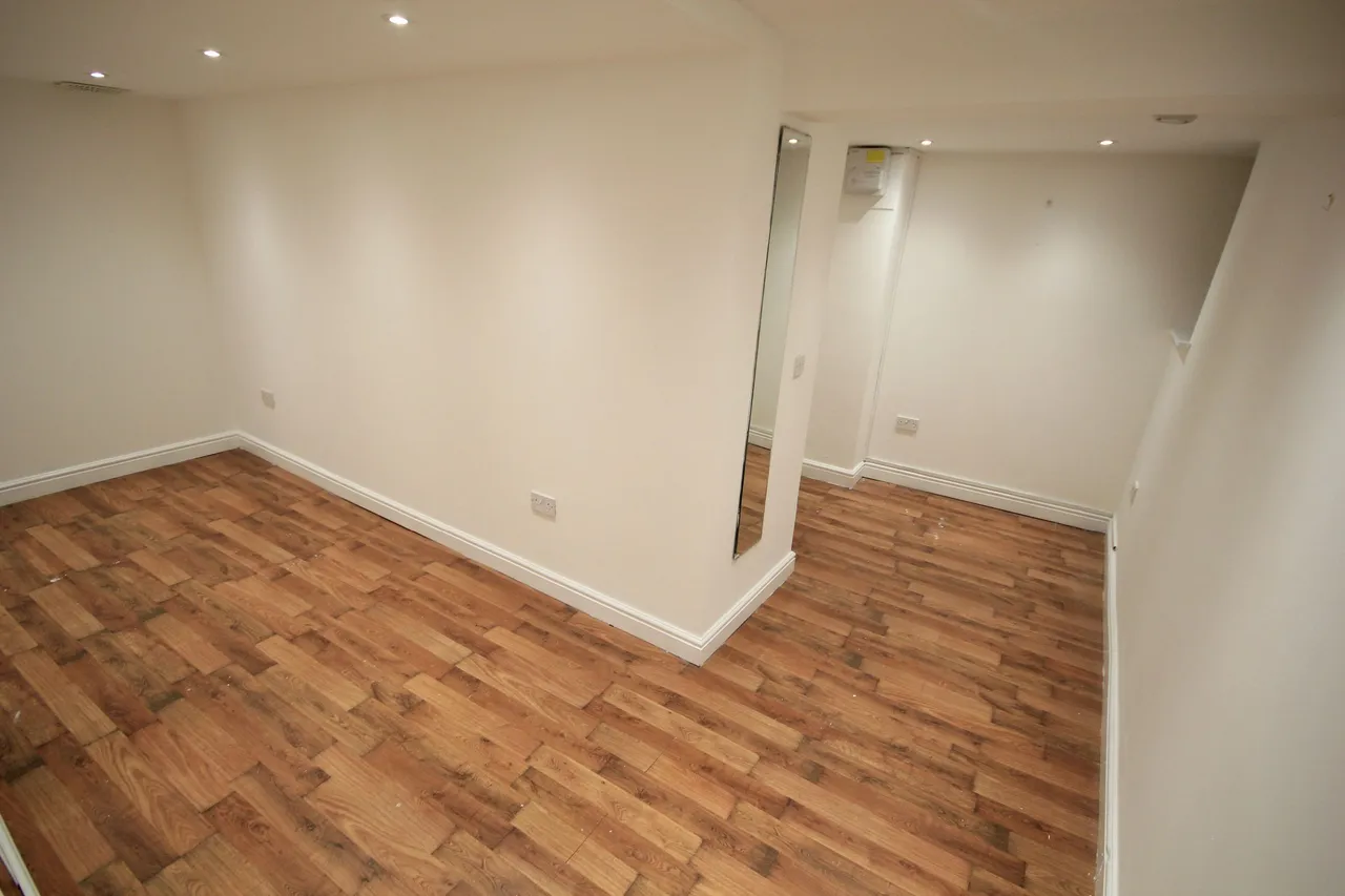 Crown Street, Harrow, photo 5